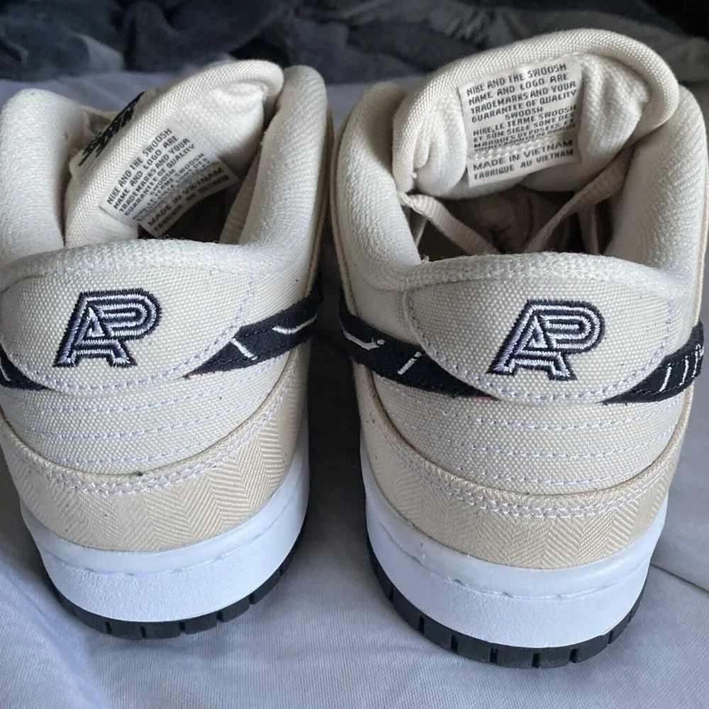 Nike SB Dunk Low x Albino & Preto Fossil - Picture 3 of 5